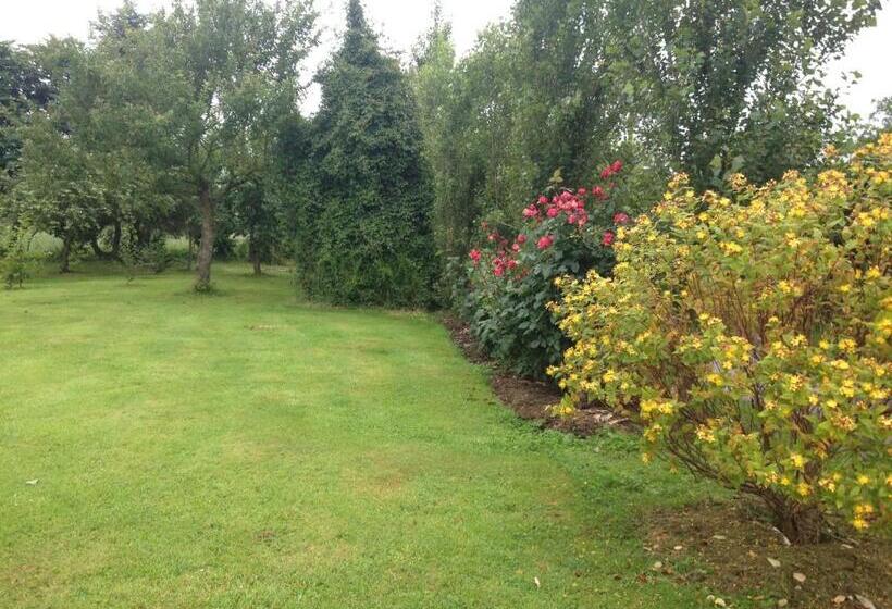 צימר Lisieux House On Lough Neagh