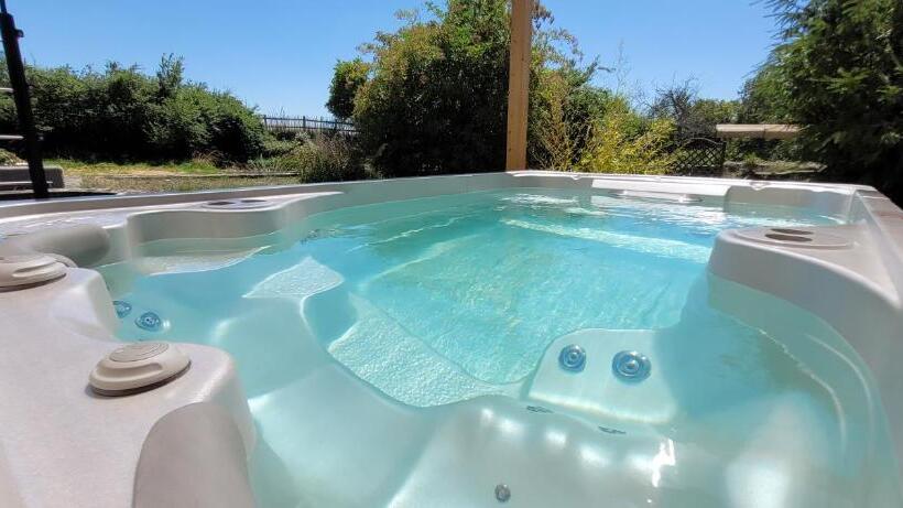 مبيت وإفطار Moulin De Giboudet Chambres D Hôtes