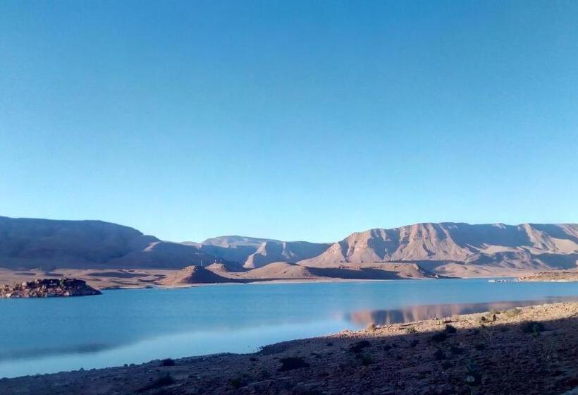 تختخواب و صبحانه Oasis Travel