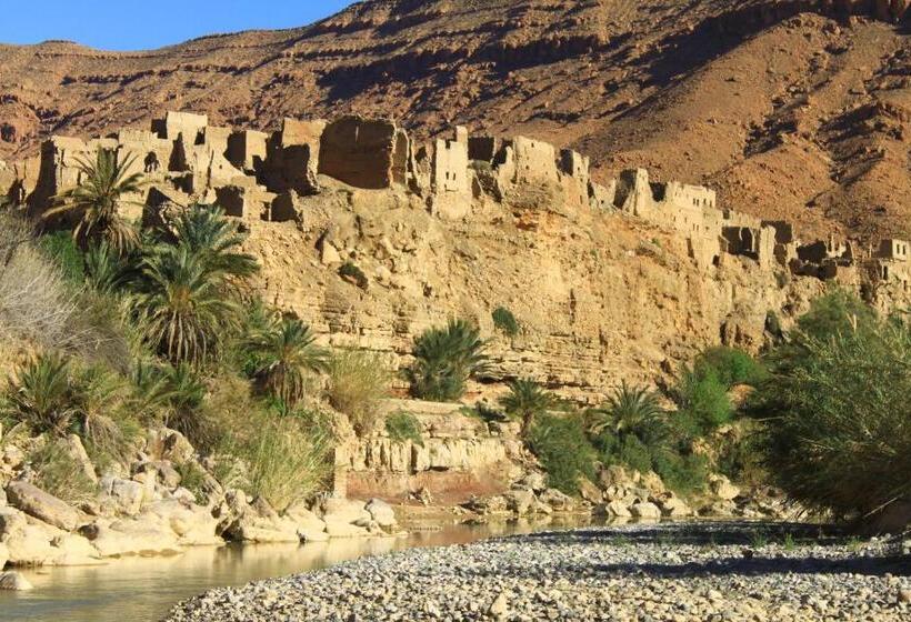 تختخواب و صبحانه Oasis Travel