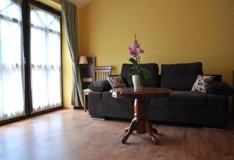 Forster Vadászkastély és Szálloda