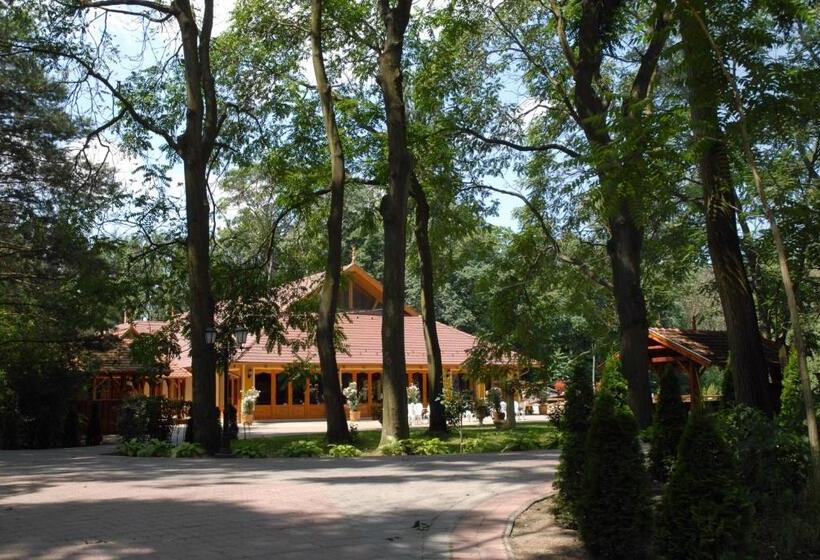 Forster Vadászkastély és Szálloda