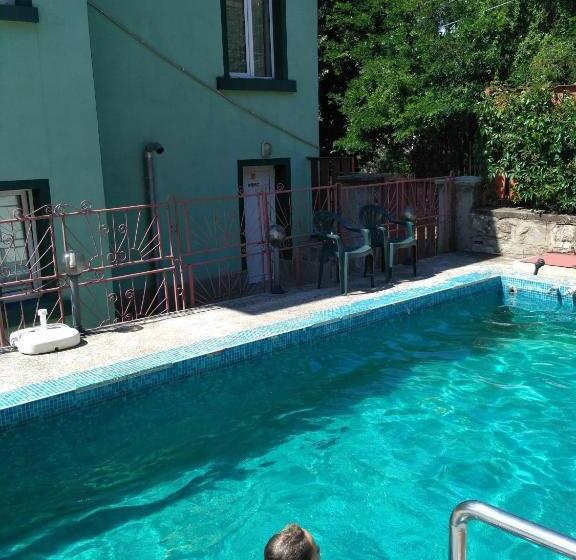 فندق семеен хотел невен