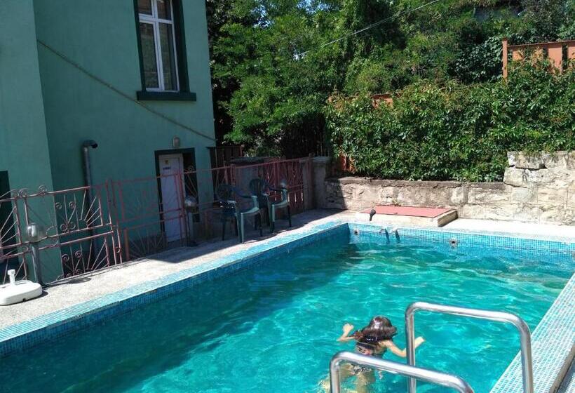 فندق семеен хотел невен