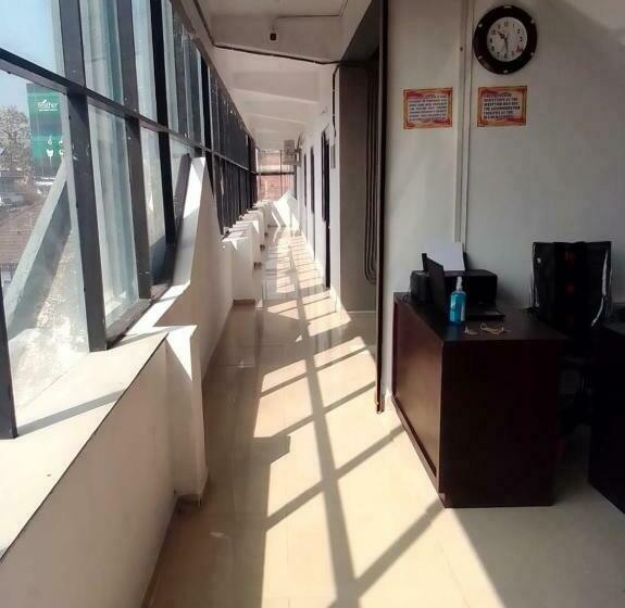 فندق Emirates Residency