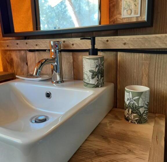 호텔 Gîte Et Lodges Du Hitton