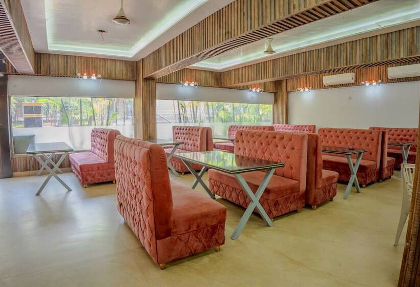 ホテル Kjsp Seasons