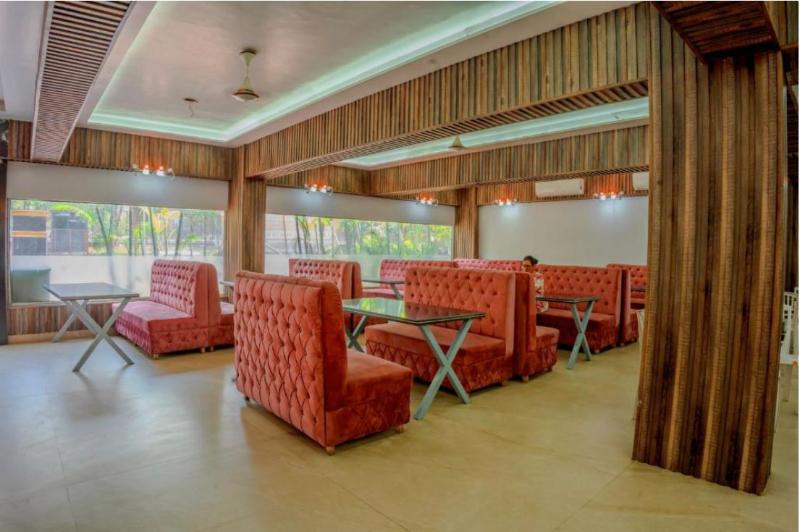 ホテル Kjsp Seasons