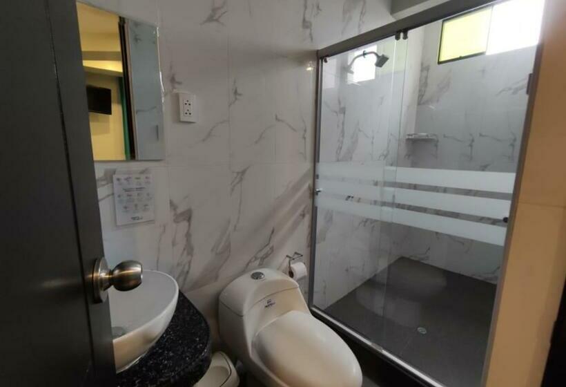 ホテル Konford Cañete