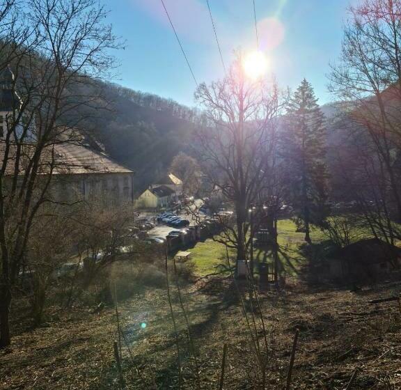 ホテル Obecná škola