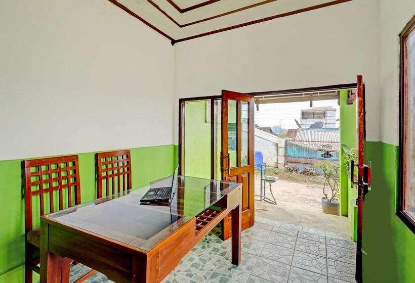 Отель Oyo Homes 90850 Cibeunying Eco Tourism Homestay Cibodas Maribaya 2