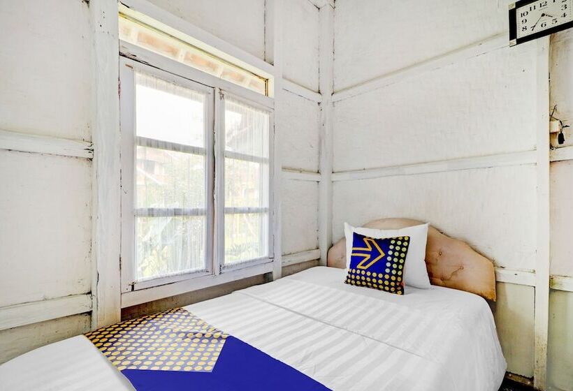 Отель Oyo Homes 90850 Cibeunying Eco Tourism Homestay Cibodas Maribaya 2