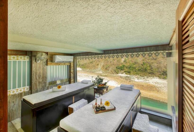 ホテル Raga On The Ganges