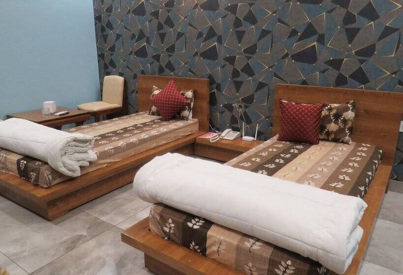 Raja Ji Hotel And Restaurant