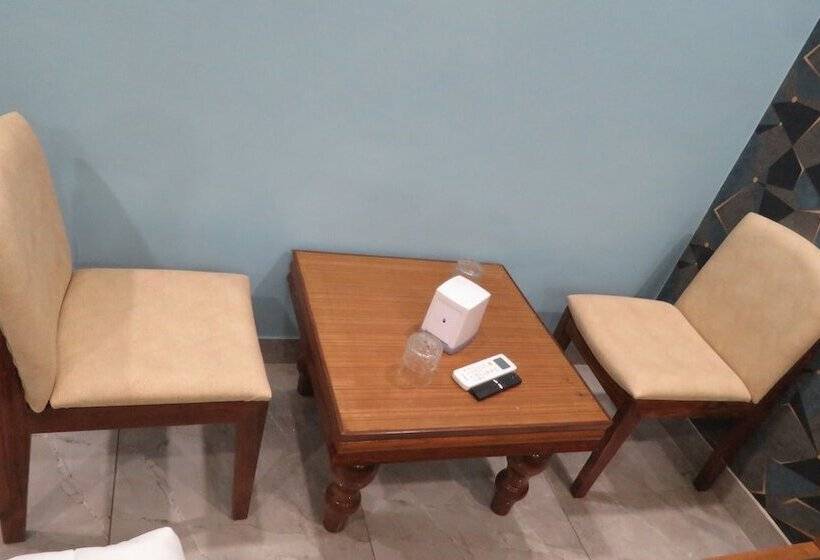 Raja Ji Hotel And Restaurant