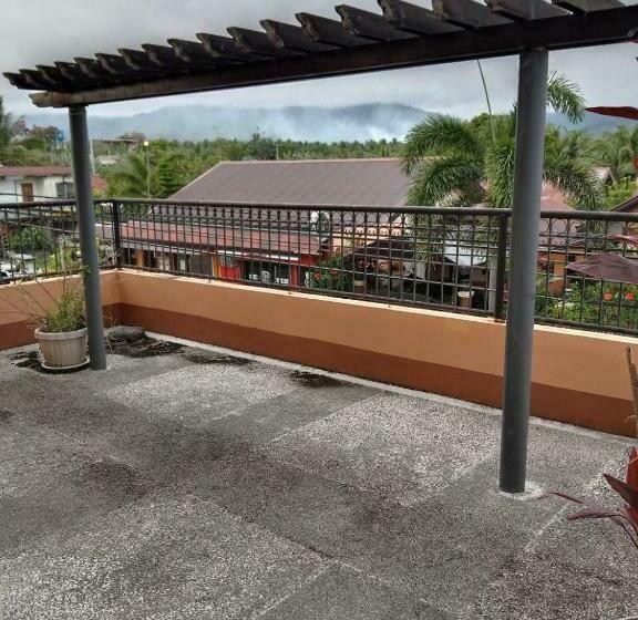 Hotel Reddoorz @ Solid Rock Guest House Baler