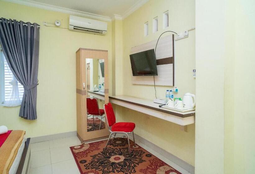 ホテル Reddoorz Syariah Near Lapangan Dwiwarna Barabai