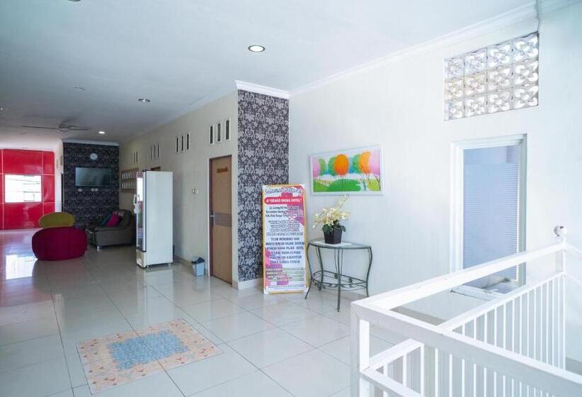 ホテル Reddoorz Syariah Near Lapangan Dwiwarna Barabai