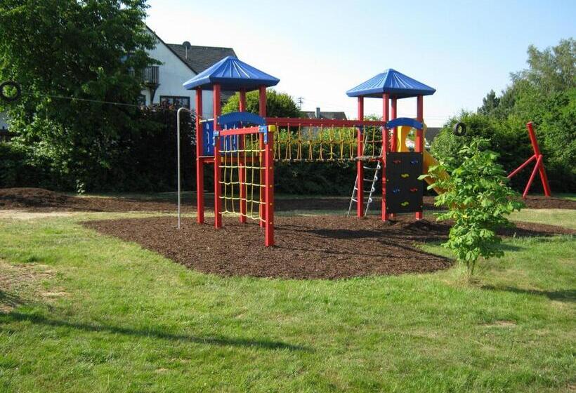 Отель Stierstall Suite Pension Wahlenau