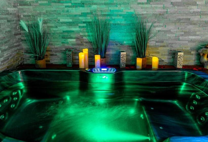 호텔 Sweet Uni Vert Jacuzzi