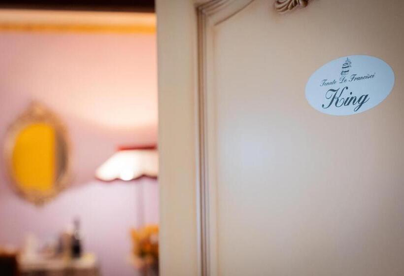 هتل Tenuta De Francisci