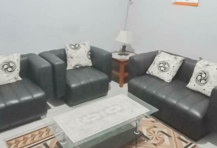 Отель Triyoga Homestay Syariah Redpartner