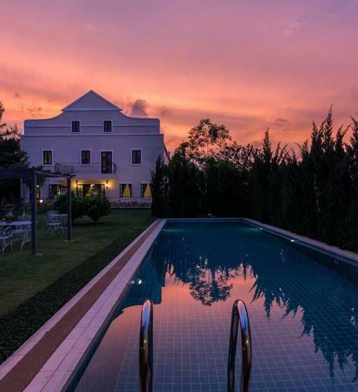 בית מלון כפרי Villa Malinee Khao Yai