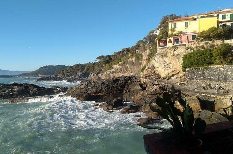 Il Melograno B&b With Private Bathrooms