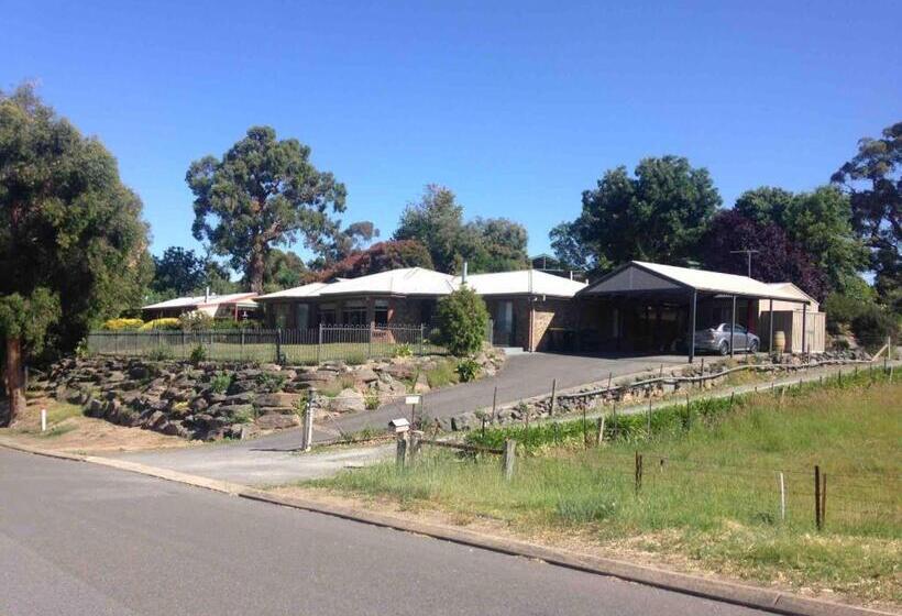 Пансион Adelaide Hills Escape