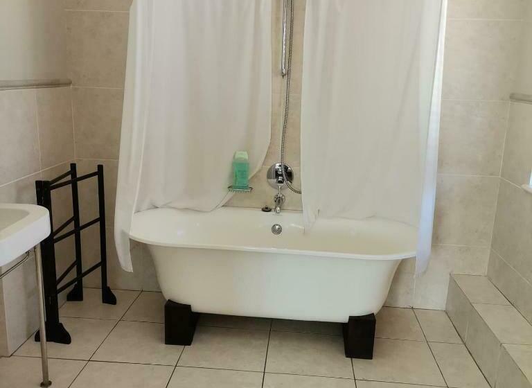 פנסיון Arkenstone Frys Guesthouse