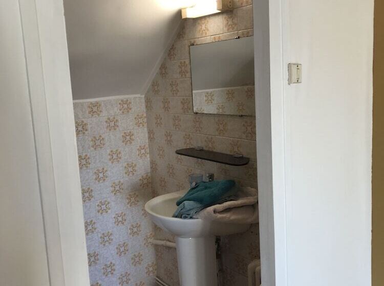 פנסיון Auberge Du Camfrout