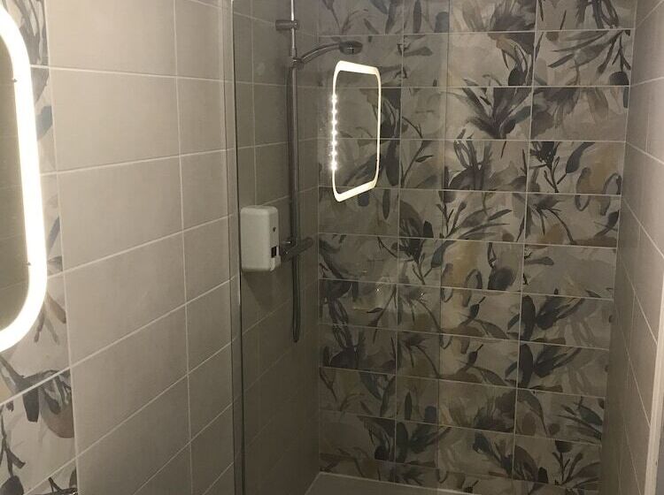 פנסיון Auberge Du Camfrout