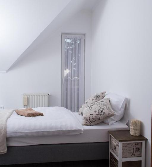 膳宿费 Boróka Vendégház Tóalmás