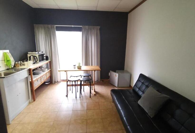 פנסיון En Route Guest House