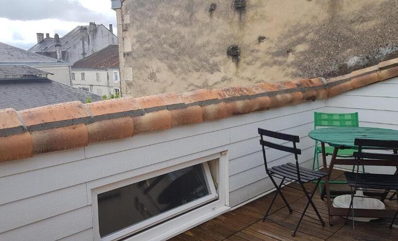 ペンション Gazelle Guest House And Art Gallery