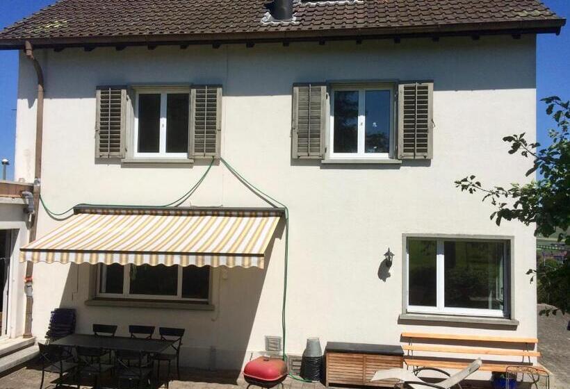 פנסיון Guntli’s Family Guesthouse