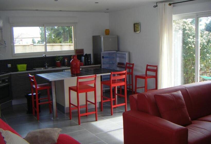 Пансион Le Domaine De Charline De 1 à 35 Personnes