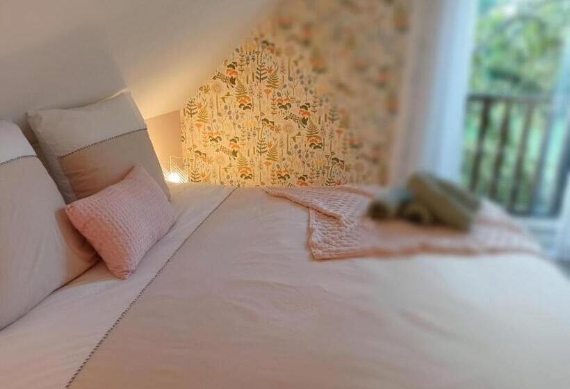 Пансион Les Chambres D Hôtes Du Vert Galant  L Allée Des Champs