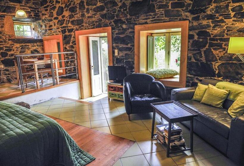 ペンション Mesao Provesende