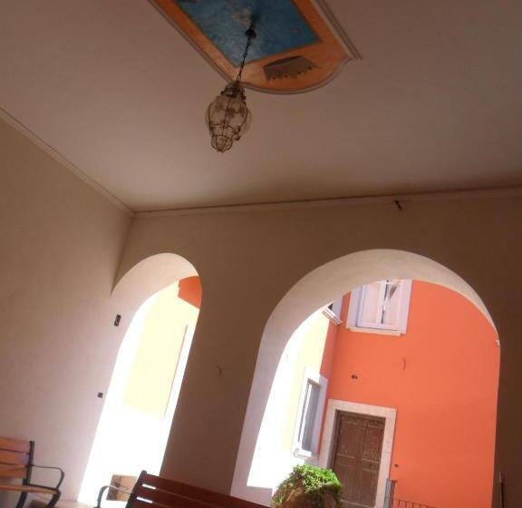 بنسيون Palazzo Gentilizio De Maffutiis