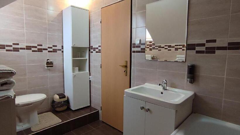 ペンション Penzión Veperec