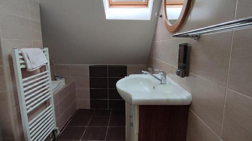 ペンション Penzión Veperec