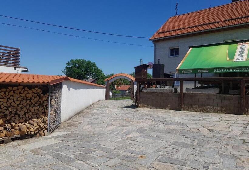 פנסיון Penzion Na Statku Březová