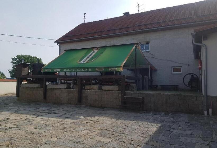 פנסיון Penzion Na Statku Březová