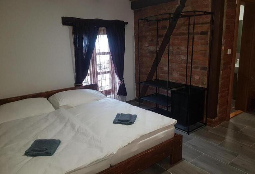 פנסיון Penzion Na Statku Březová