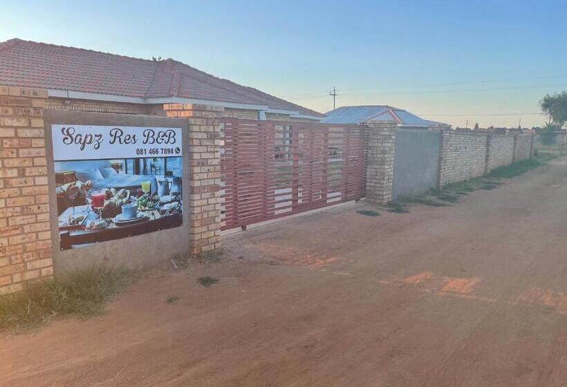 膳宿费 Sapzres At Taung