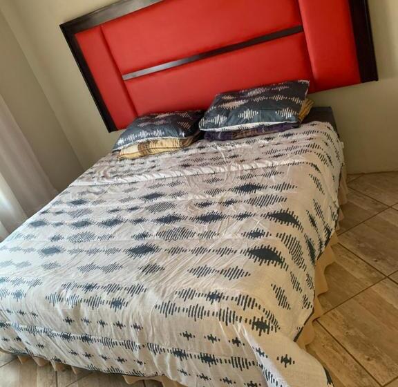 膳宿费 Sapzres At Taung