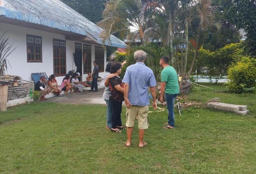 פנסיון Sendowan Baru Amurang