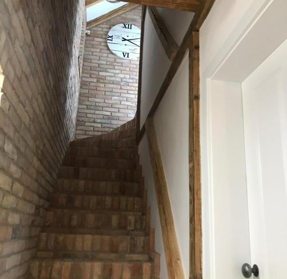 ペンション Vinný Tunel
