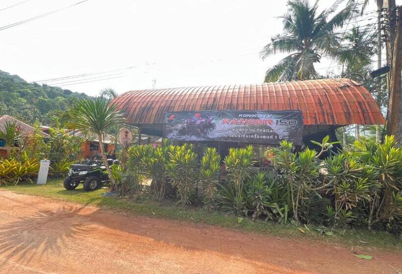 リゾートホテル Lee Red House